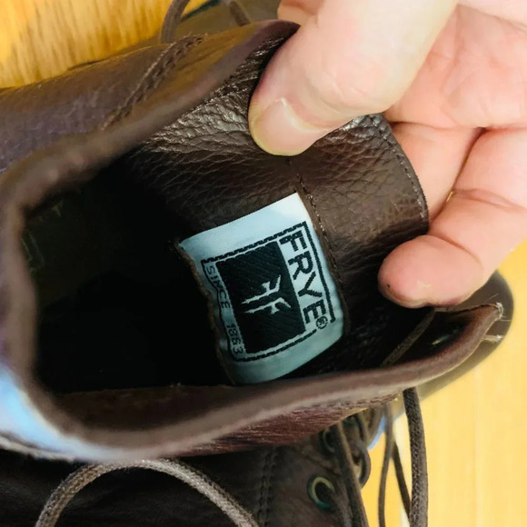 Nice! $428 Women's FRYE Sabrina 6G Lace-up LEATHER BOOTS Size 8 - Picture 14 of 16